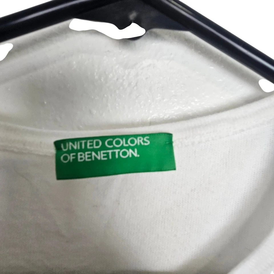 Camiseta de mujer United Colors of Benetton informal a rayas cuello redondo elástica talla pequeña Foto 4 de 4