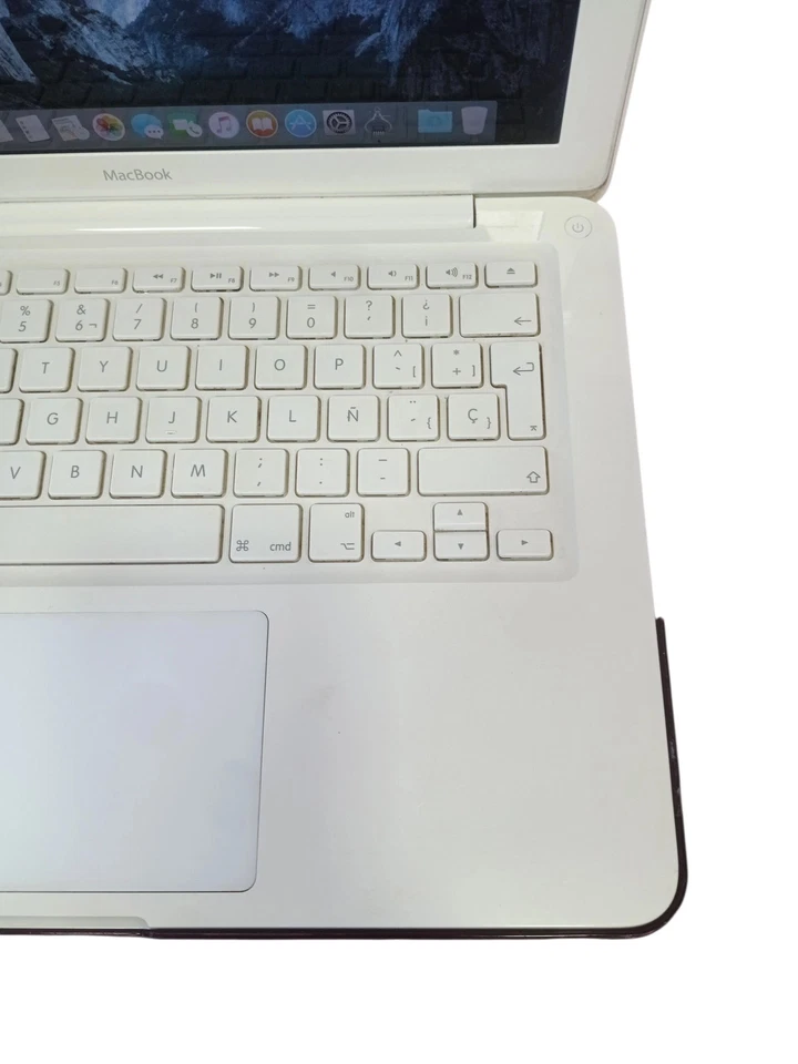 Apple MacBook Intel Core Duo 2 2.4GHZ 5GB RAM 120GB HDD Nvida Geforce 320M Ma... - Imagen 4 de 4