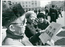 1990 Mongolian Legislature Kathy Wilhelm Ulan Bator Press Photo 8X10