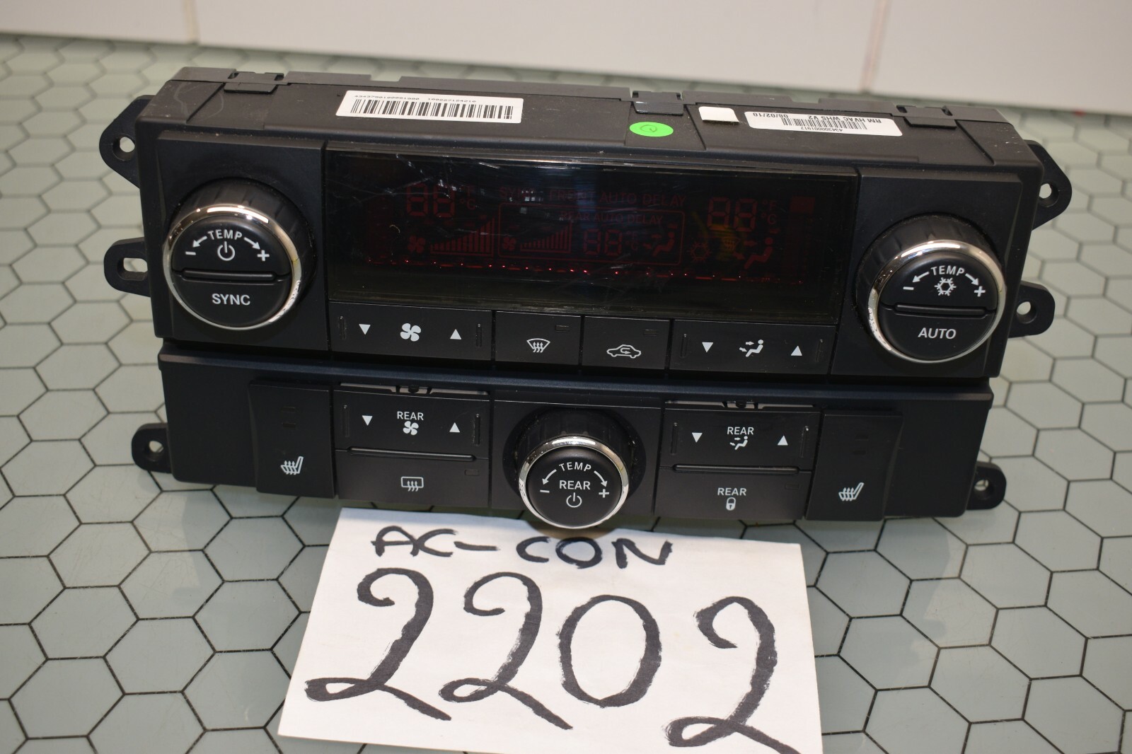 2009 2010 Volkswagen Routan AC and Heater Control Used Stock #2202-AC