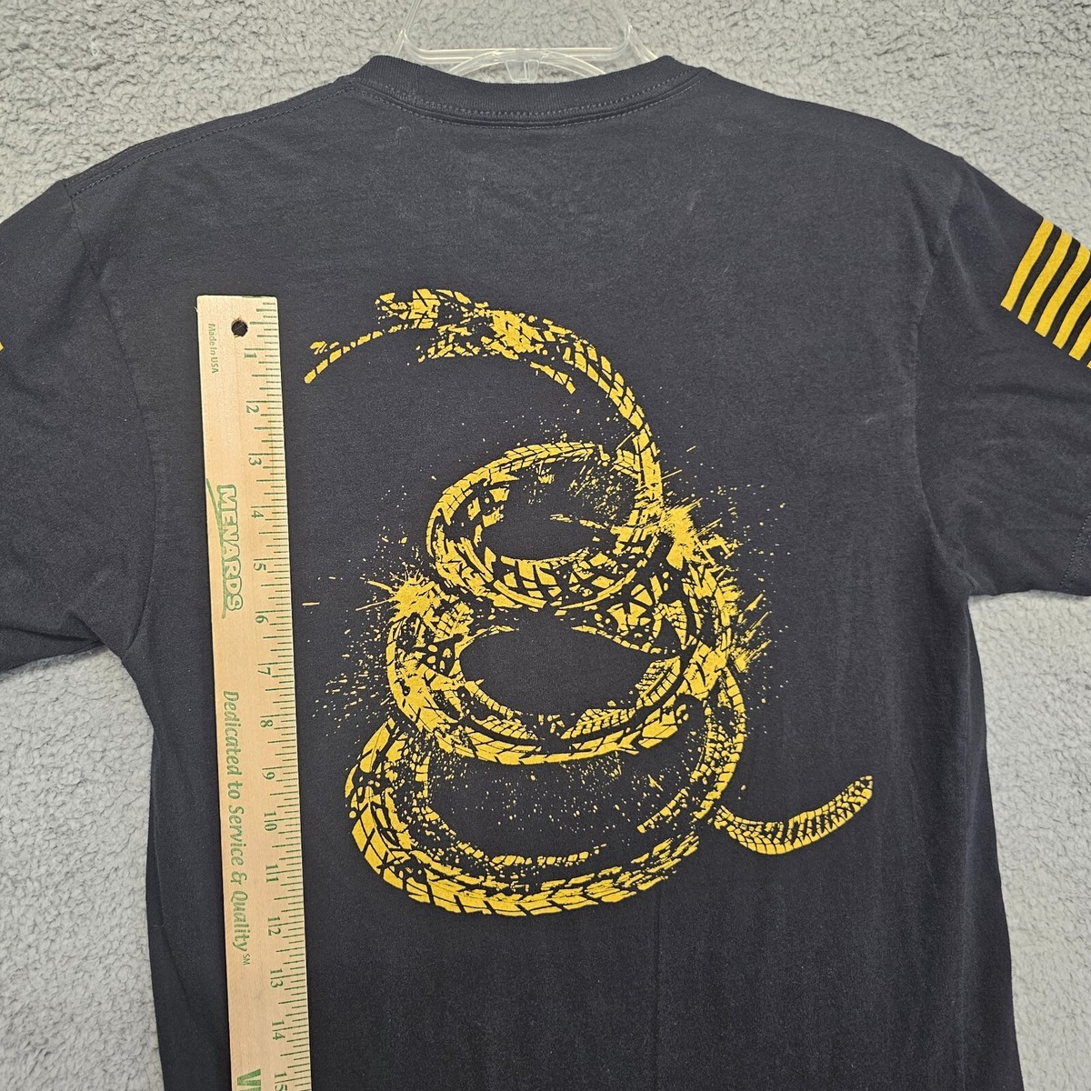 Grunt Style Gadsden Tracks Men's T-Shirt Size Small Black Gold