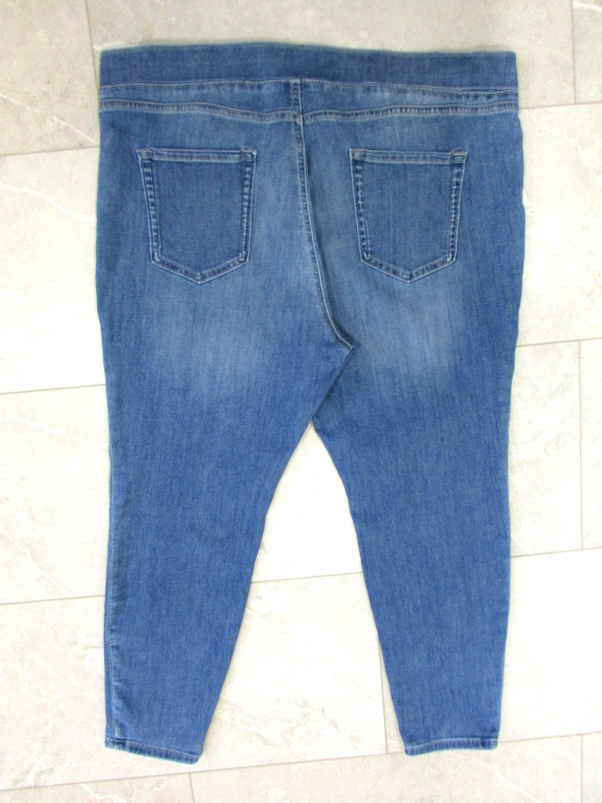 Amazon Essentials Womens Pull On Jegging Jeans Si… - image 5