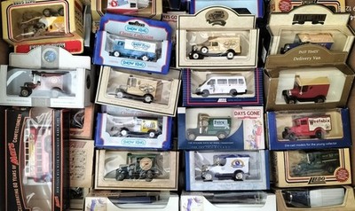 VINTAGE UK ADVERTISING VAN TRUCK MODEL CAR - DIECAST 1:43 SCALE MODEL MAKING 