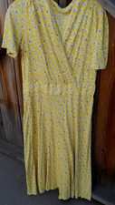 VINTAGE 1960's YELLOW FLORAL HOUSE DRESS SHORT SLEEVE DRESS RAYON SZ 36 LRG
