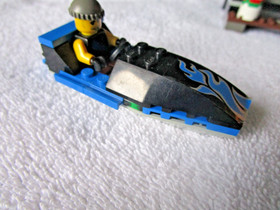 LEGO World City: Hovercraft Hideout (7045)