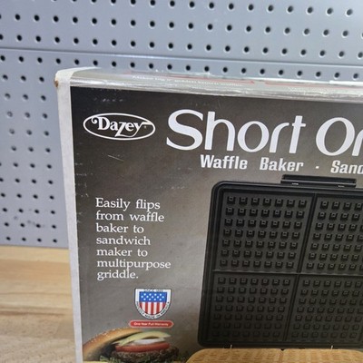 Dazey Short Order Chef Waffle Baker Sandwich Maker Griddle DWG300
