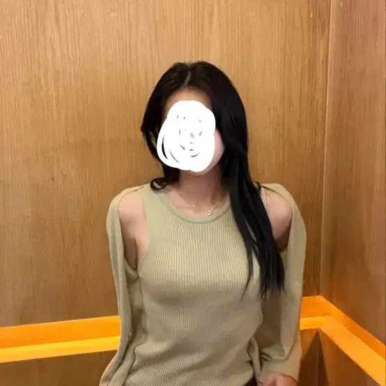 Natural Vidal Moth 16-inch - 99 Pieces, 2 Uses, Good Condition