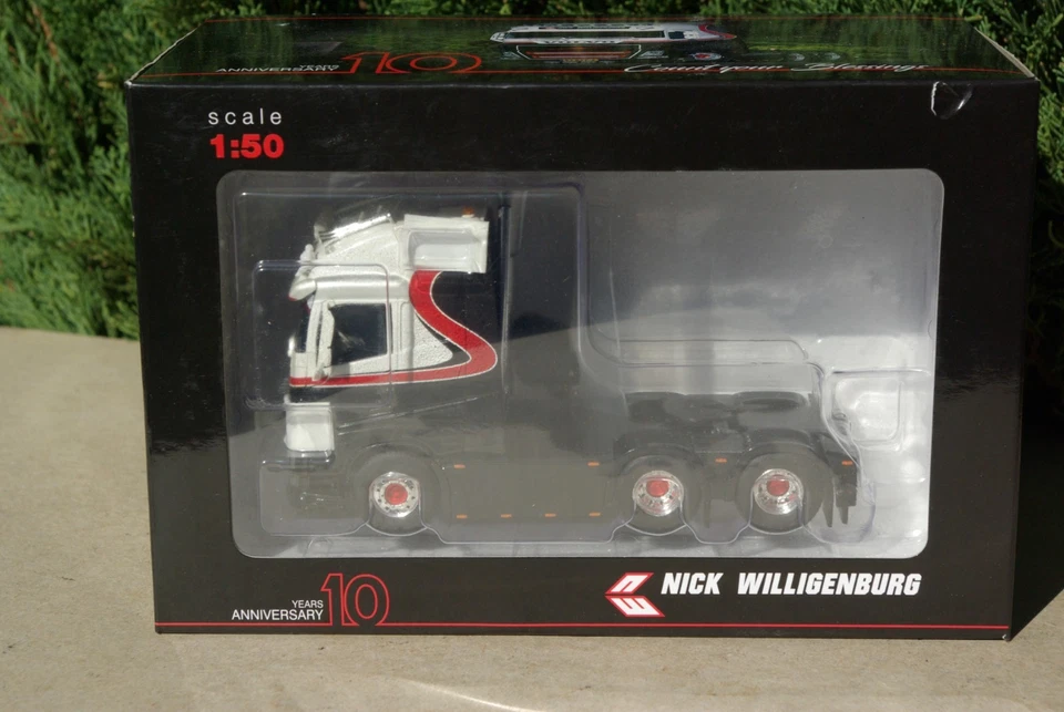 WSI / CAMION VOLVO FH4 GLOB. 6X2 NICK WILLIGENBURG TRANSPORT BV + BOITE - Photo 2/4