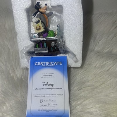 Bradford Exchange Disney Goofy-stein Treats & Love Potion #13 Sculpture