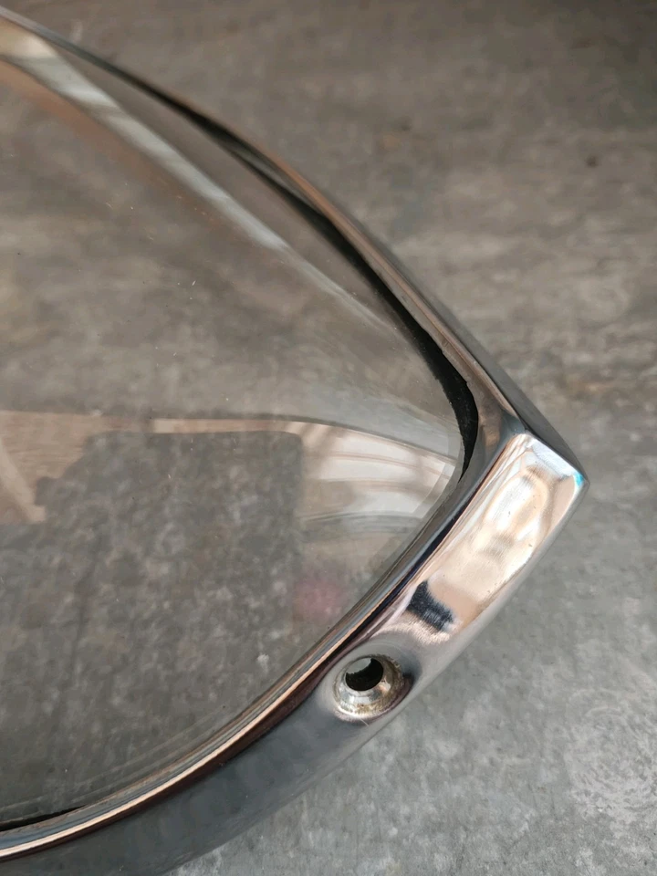 正品原始设备制造商日产 Fairlady Z/Euro 70-78 Datsun 240z S30 车头灯罩 — 第 3/4 张图片