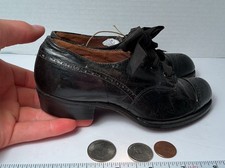 Child s 19th C. Charming Shoes Salesman Sample