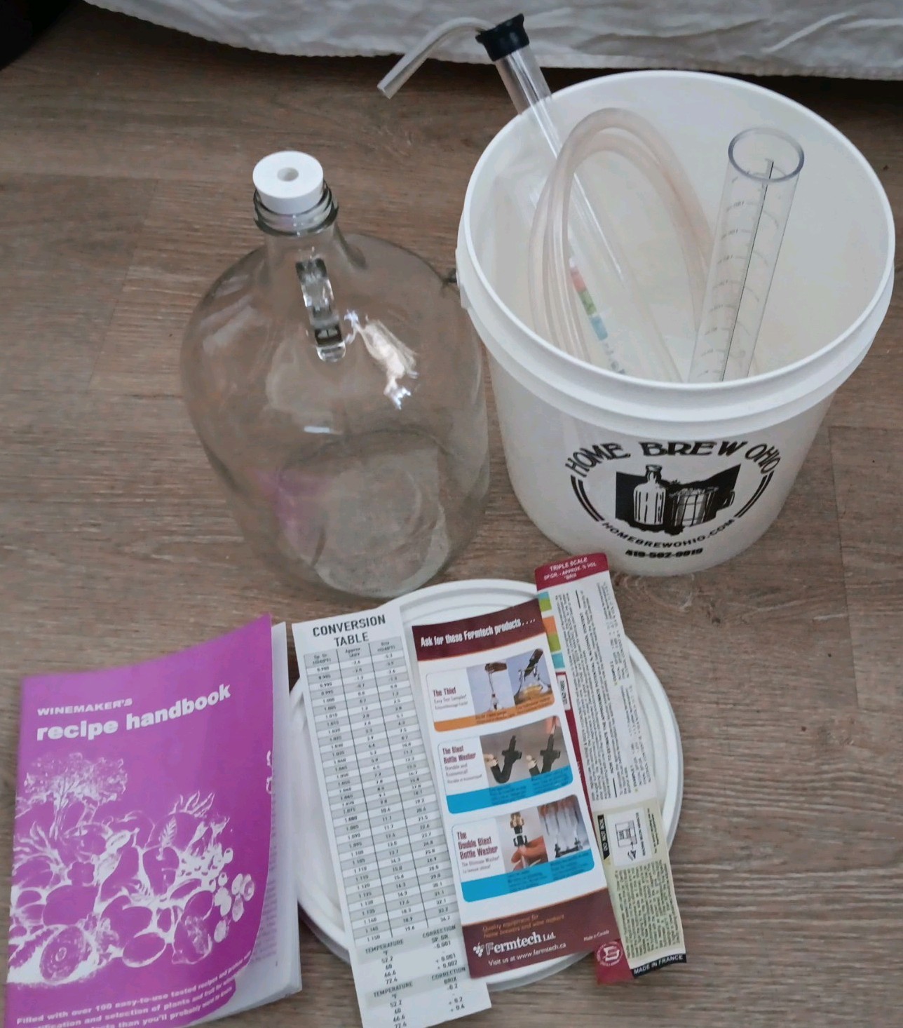 Home Brew Ohio Wine Making Kit w/ White Plastic Bucket, Glass Carboy
