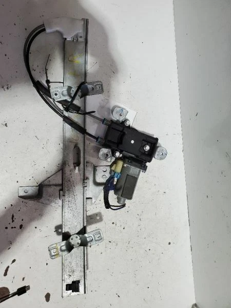 Regulador de ventana delantera derecha 1997-2005, Buick Century, Psngr, 3,1 L, N.º de parte: 10334396 Foto 2 de 4