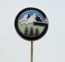 Climbing Mountaineering Club GRAFICAR Zagreb Croatian vintage pin KASUN 1960s !