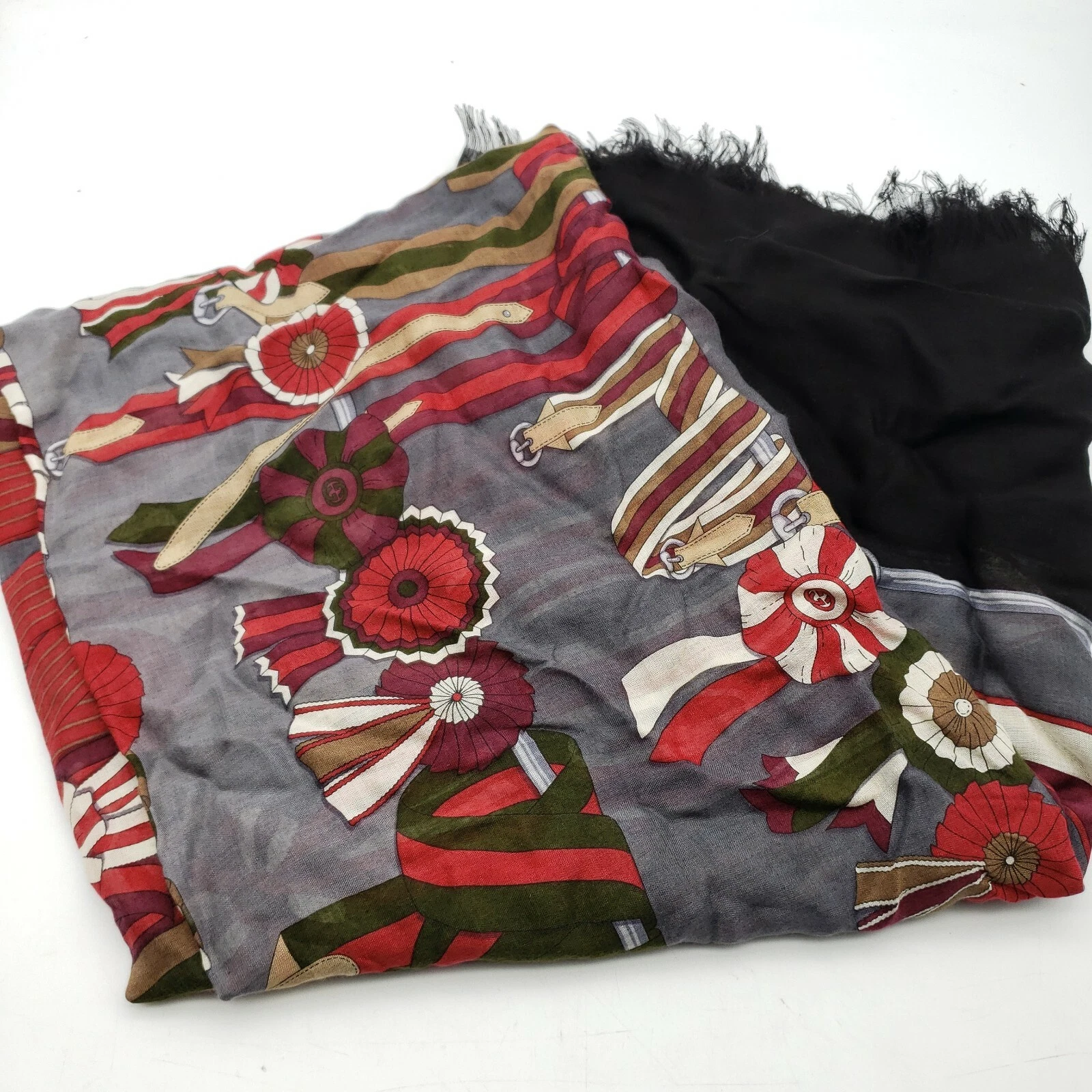 Foulard Gucci Equestrain neuf   authentique 90 cm x 90 cm