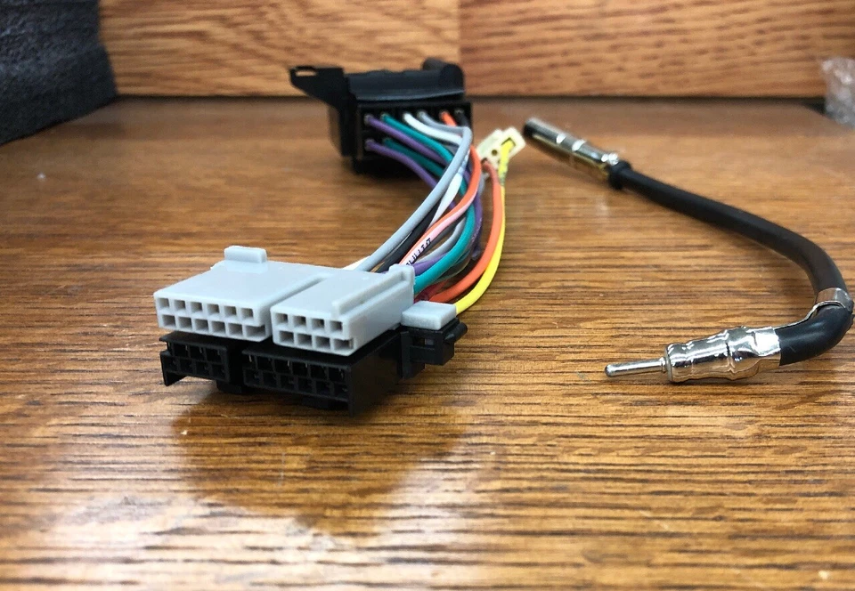 Arnés adaptador cableado radio GM DELCO GN GRAND NATIONAL GNX Monte Carlo Firebird Foto 3 de 3