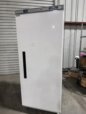 ARCTIC AIR AWR25Z COMMERCIAL, SOLID, SINGLE-DOOR REFRIGERATOR