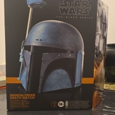 Hasbro Star Wars Black Series Mandalorian Death Watch Helmet LED Flip-Down HUD