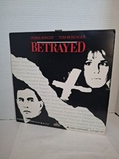 BETRAYED 1988, LASERDISC Tom Berenger,gr
