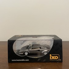 IXO Lamborghini Countach LP 5000 Quattro Valvole 1988 Silver 1/43