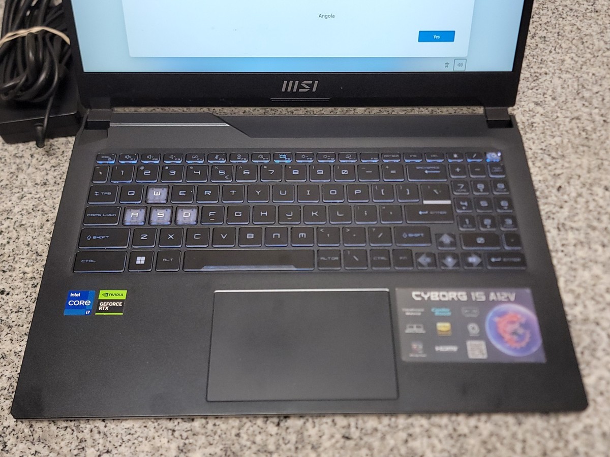 MSI Cyborg 15 A12V 15.6