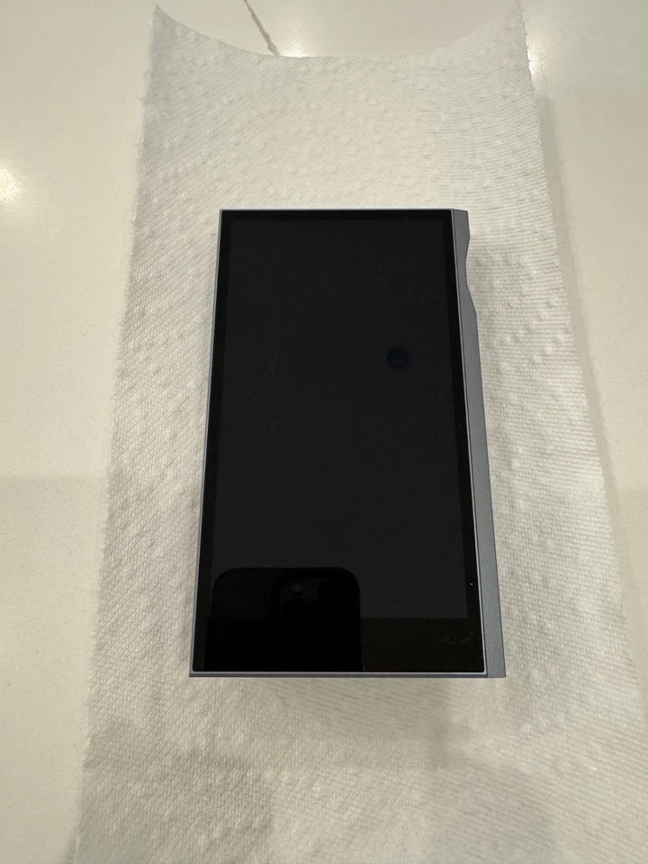 Reproductor de audio ultra digital Astell & Kern Kann + estuche de cuero azul A&K Foto 2 de 4