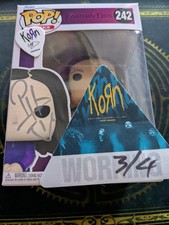 Jonathan Davis Korn SIGNED Funko Pop 242 & Gu...