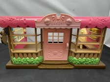 Casa de muñecas Li’l Woodzeez panadería con pan, pasteles, pasteles y accesorios