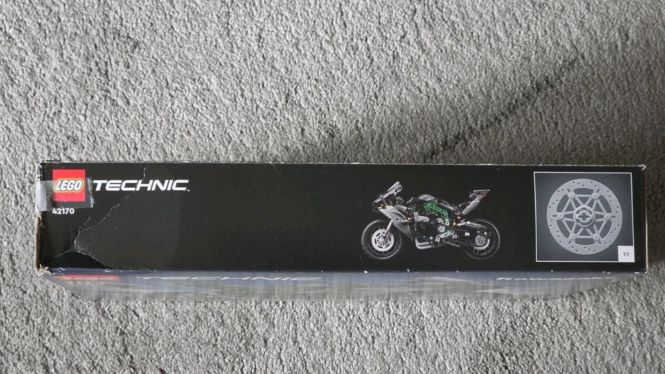 LEGO Technic 42170 Kawasaki Ninja H2 Motorcycle, photo 4 of 5