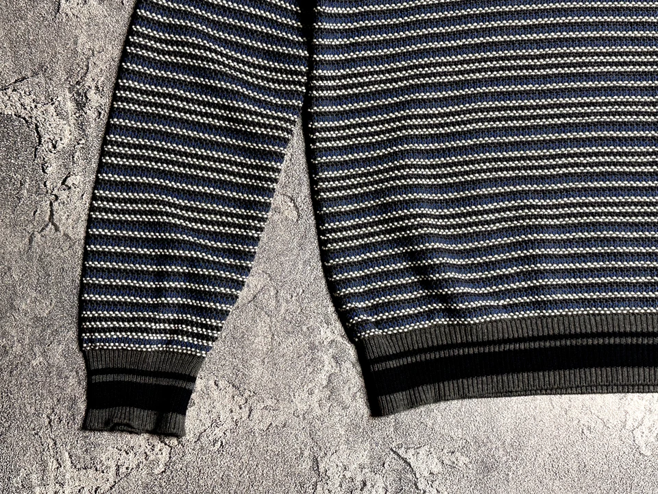 Hugo Boss italian yarn men's sweater L - Image 3 of 4