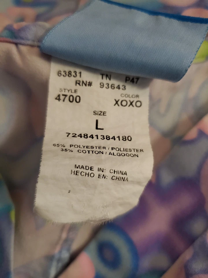 Scrub HQ SCRUB TOP Size L- Purple/Pink/Blue Hearts/X's/O's-Chest 26"/L 27.5" - Image 4 of 4