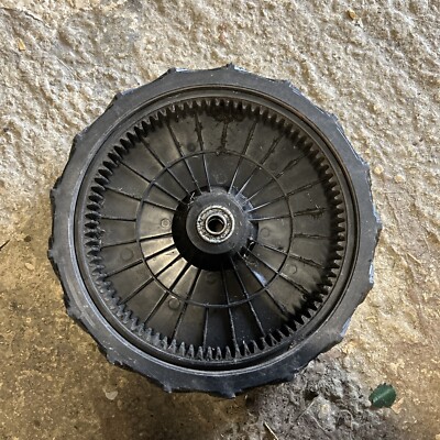 Qualcast 35 Classic Petrol Rh Rear Drive Wheel UK