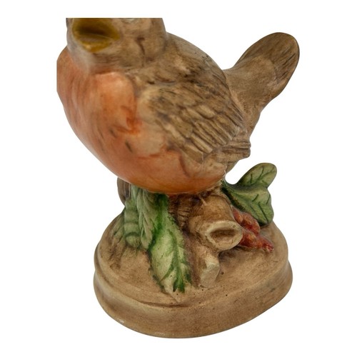 Vintage Beautiful Ceramic Robin Bird On Tree Stump Figurine Hand Painted 3” Tall - Picture 5 of 14