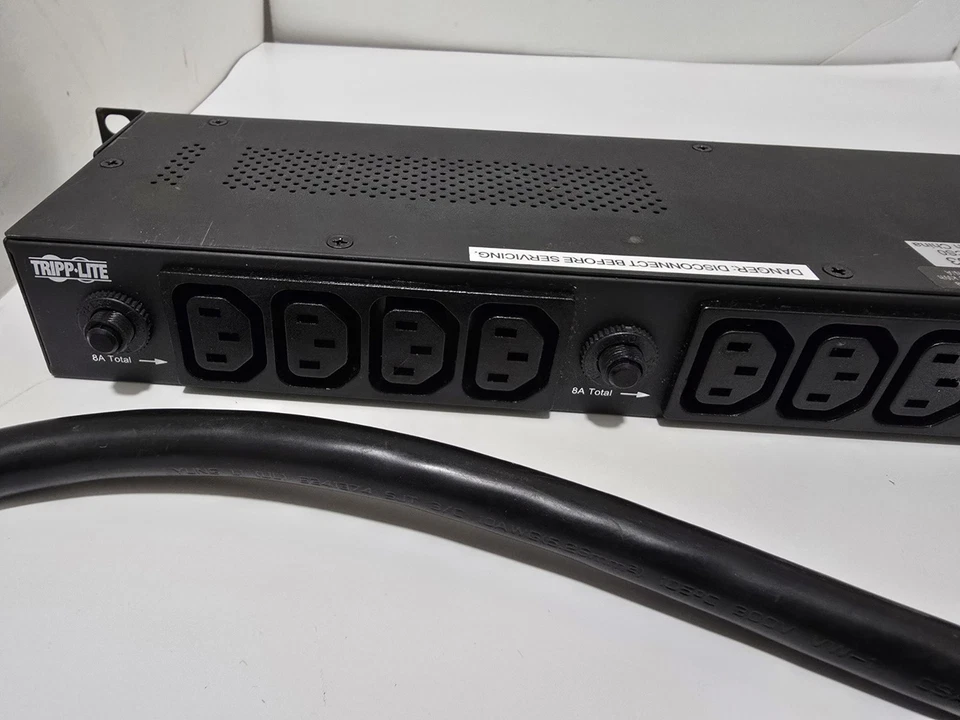 Tripp-Lite PDU1230 Single-Phase Basic PDU 20 Outlets 1U Rack-Mount 16 C13, 4 C19 - Image 3 of 4