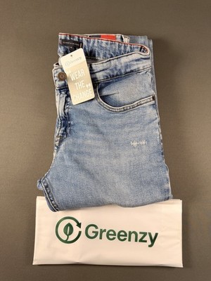 Tommy Hilfiger Womens Tapered Fit Light Wash Jeans Size 176 Used - Great