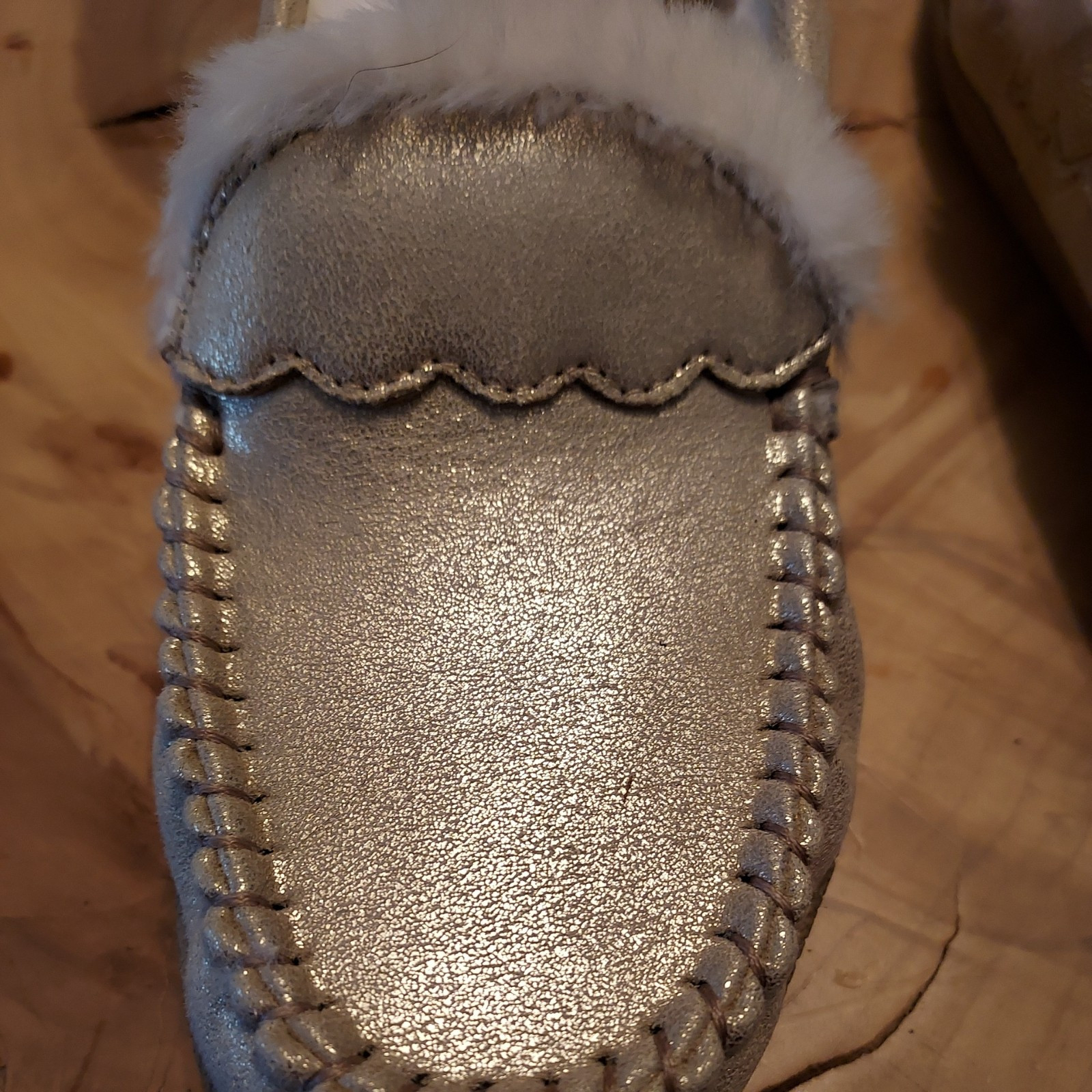 PANTOFOLA D’ORO Sonoma Goods For Life Ciabatte Mocassino Donna Oro Morbido Pelliccia Ecopelliccia M 7 8 Nuove