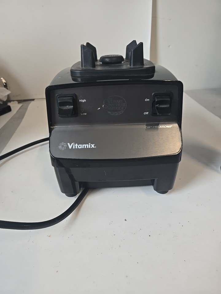 Vitamix VM0102 Blender Base  Omly Two Speed Culinary Institu