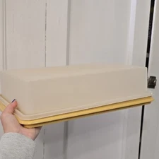 Vtg Tupperware Rectangular Cake Carrier