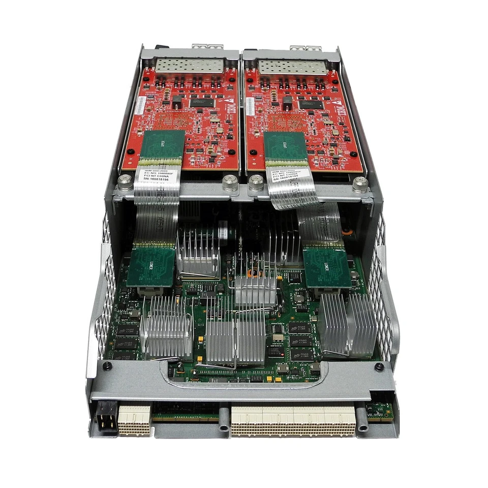 IBM 01EK070 Storage Controller Canister per FlashSystem 840/900 +4 x 16 Gb SFP+ - Immagine 4 di 4