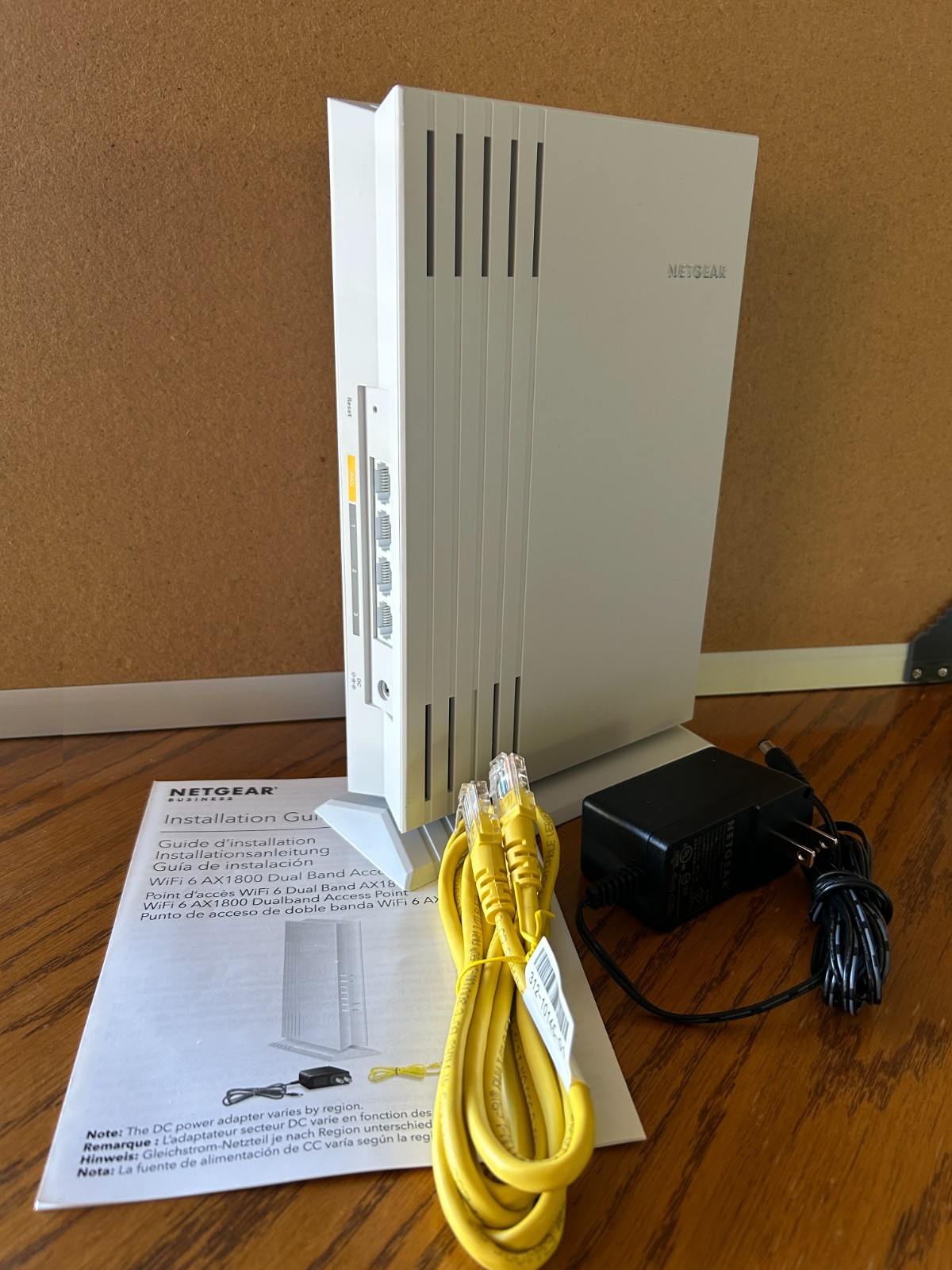 Netgear wifi 6 ax1800 access point wax202 - free ship!