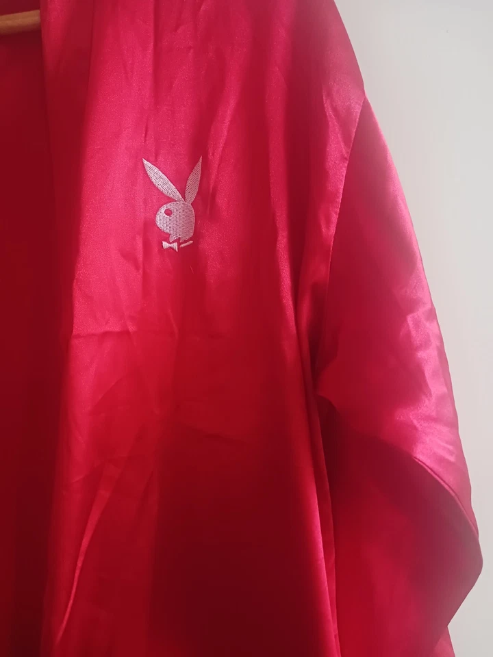 BATA MANSIÓN PLAYBOY ROJA SATINADA LARGA TALLA M MEDIANA FALTA CINTURÓN ORIG 79 Foto 3 de 4