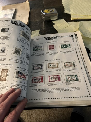 Vintage The Premier World Postage Stamp Album with 953 stamps - 第 10/24 張圖片