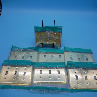 Lot Of 7 : 0086241 STYLE SELECTIONS TRIPLE TOGGLE WALL PLATE POLISHED BRASS