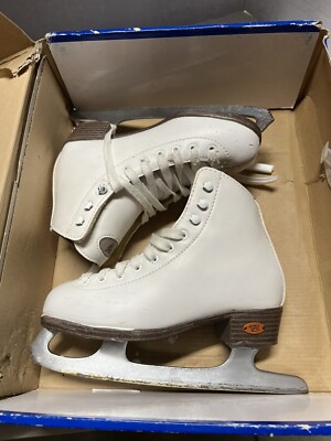 Riedell Model 10 Ice Figure Skates Size 2 Med Width