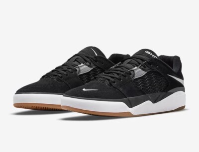 ishod wair shoes black