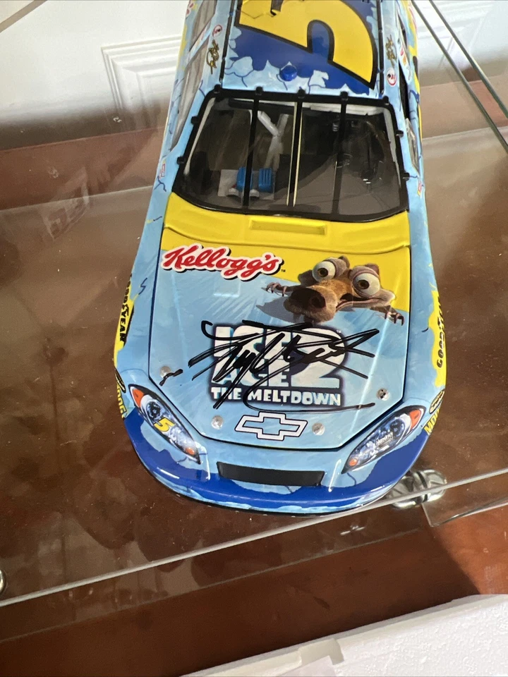 Kyle Busch 2006 1/24 Ice Age Scheme autografiado diecast Foto 2 de 4