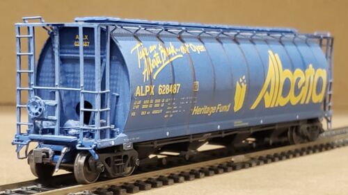 Intermountain HO Alberta (ALPX) CP 59' Cylindrical Grain Hopper Car - Weathered - Picture 2 of 15
