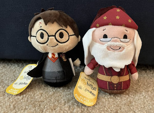 2 NWT HALLMARK ITTY BITTYS RED ALBUS DUMBLEDORE & HARRY POTTER HOGWARTS UNIFORM