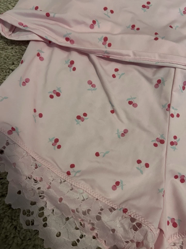 ¡NUEVO SIN ETIQUETAS! ¡HALLAZGO RARO! Jessica Simpson ROSA Cereza 🍒 Conjunto de pijama de encaje pantalones cortos sin mangas Foto 2 de 4