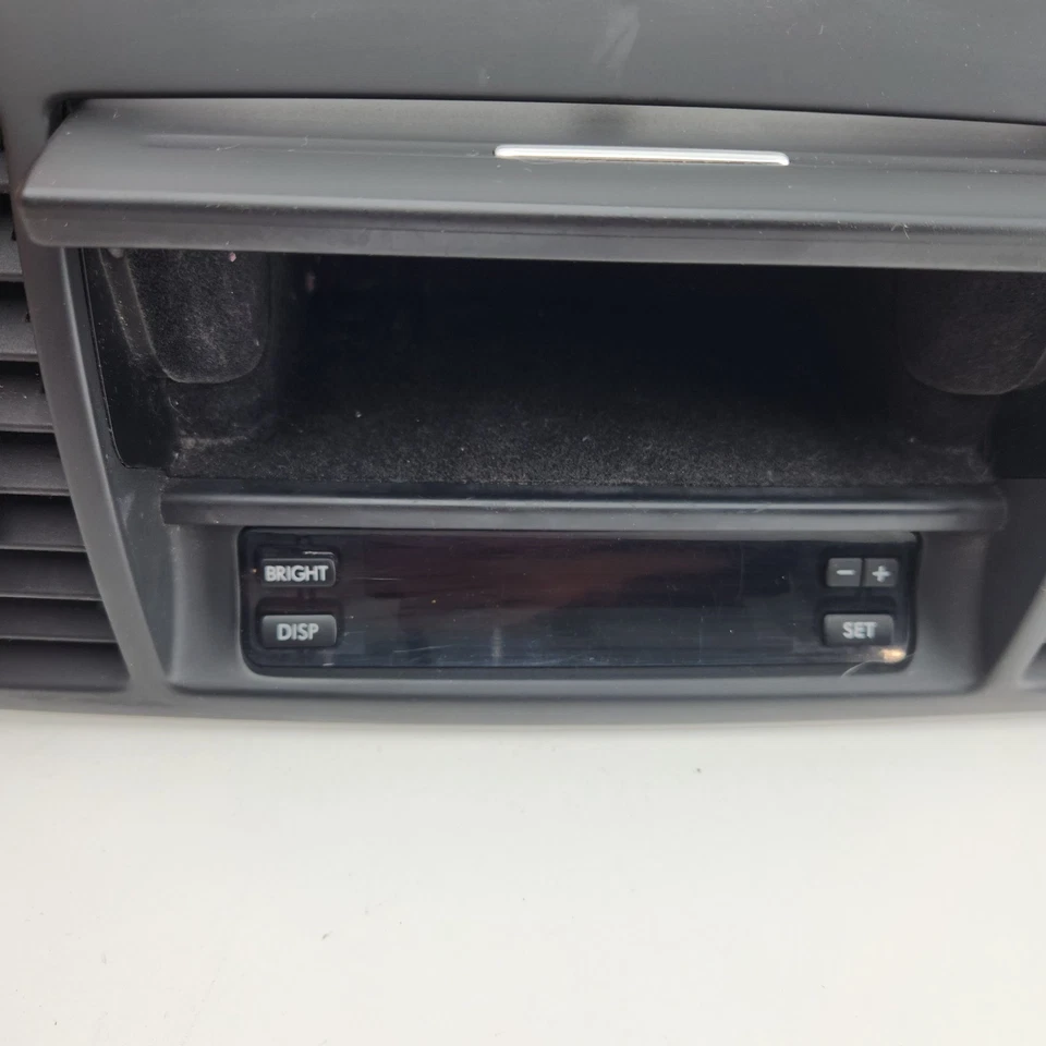 Subaru Liberty Outback 4th Gen Centre Air Vent Dash Compartment 09/03-08/09 - image 4 of 4